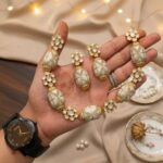 silver -toned - canteen Meena necklace set