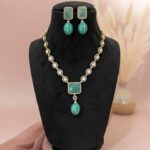 whitegreen - toned necklace set