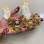 Red- colored Kundan neclace